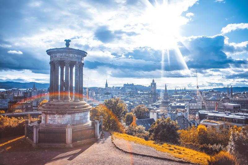 英國工簽取消？創(chuàng)新移民幫英國留學生圓英倫夢