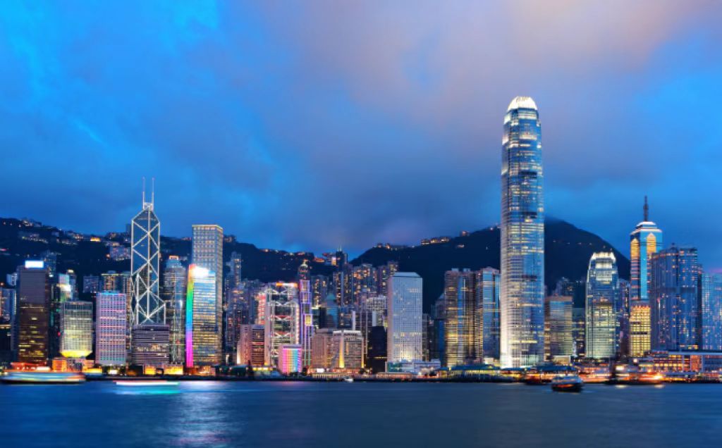 為什么有很多機(jī)構(gòu)現(xiàn)在很熱衷去香港留學(xué)?